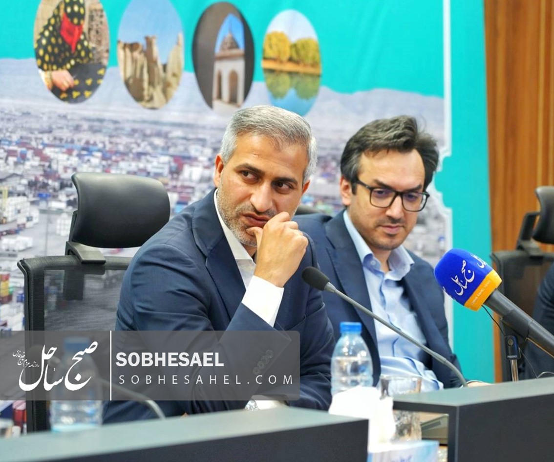 نشست شورای اسلامی استان هرمزگان با رئیس دانشگاه علوم پزشکی برگزار شد.